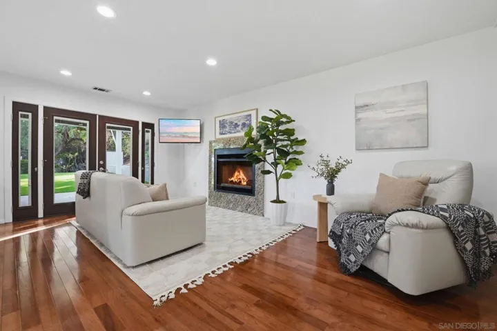 4165 Manchester Ave, Encinitas, California 92024