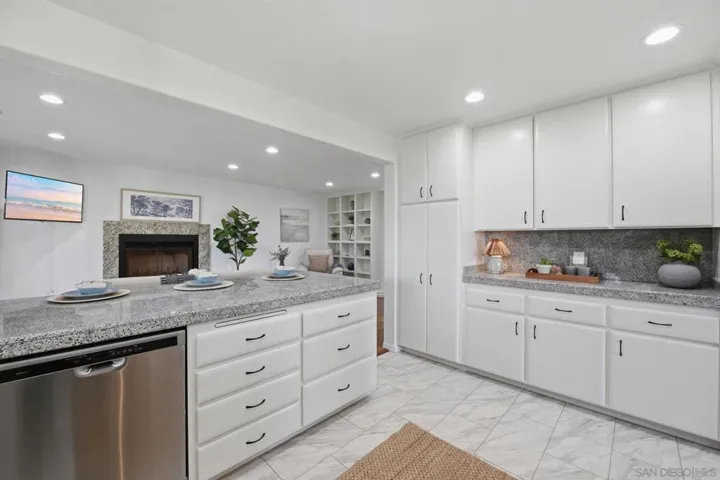 4165 Manchester Ave, Encinitas, California 92024