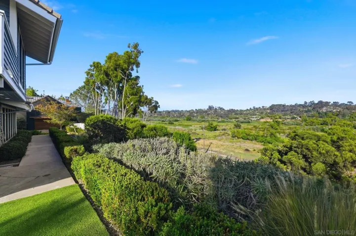 4165 Manchester Ave, Encinitas, California 92024