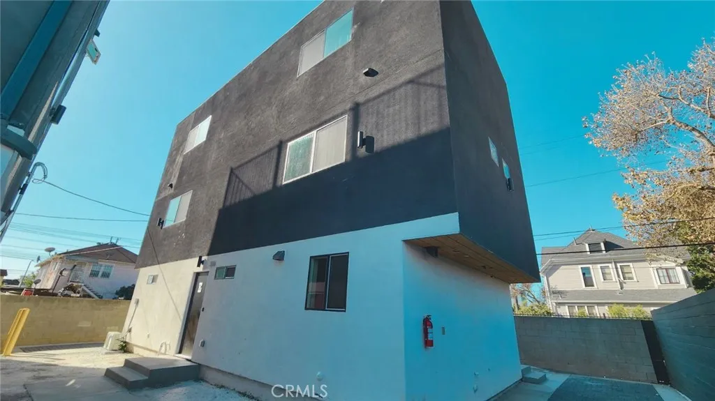 351 S State, Los Angeles, California 90033 — photo 5