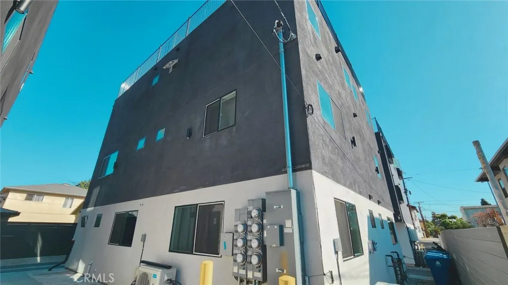 351 S State, Los Angeles, California 90033 — photo 4