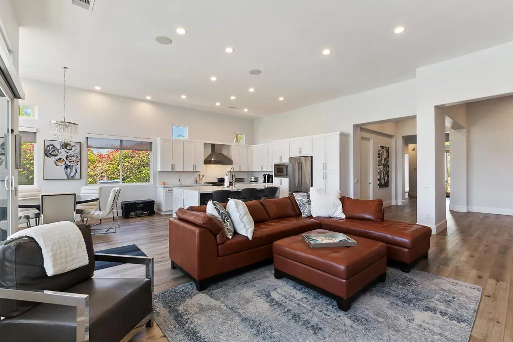 012_Living Room
