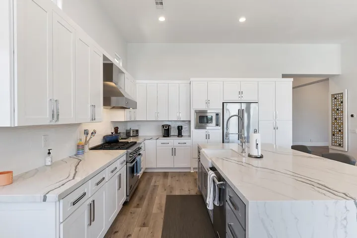 015_Kitchen (1)