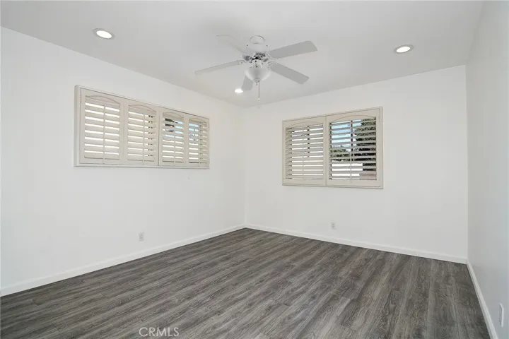 22602 Victory Boulevard, Woodland Hills, California 91367