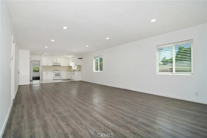 22602 Victory Boulevard, Woodland Hills, California 91367