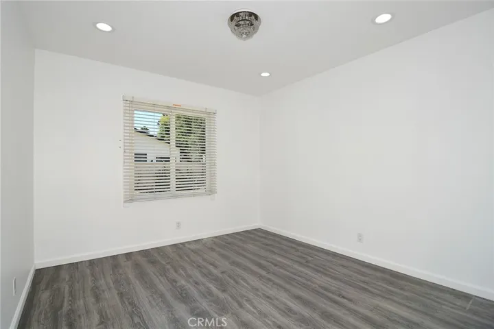 22602 Victory Boulevard, Woodland Hills, California 91367