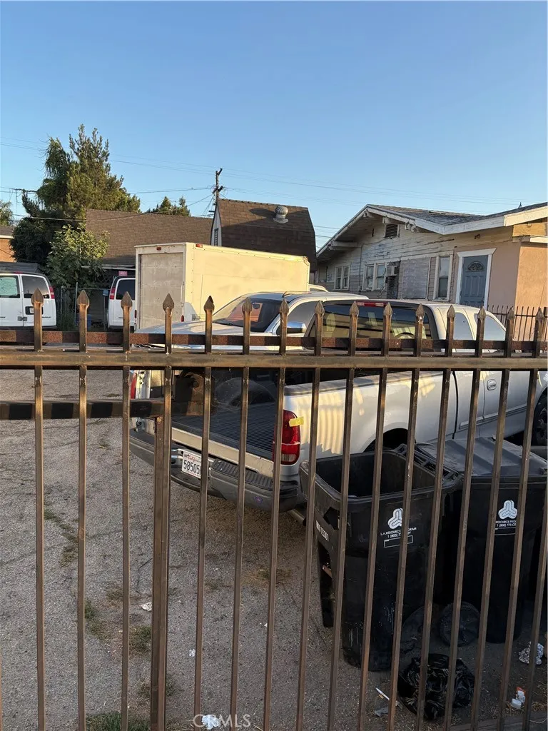 618 W Florence, Los Angeles, California 90044 — photo 4