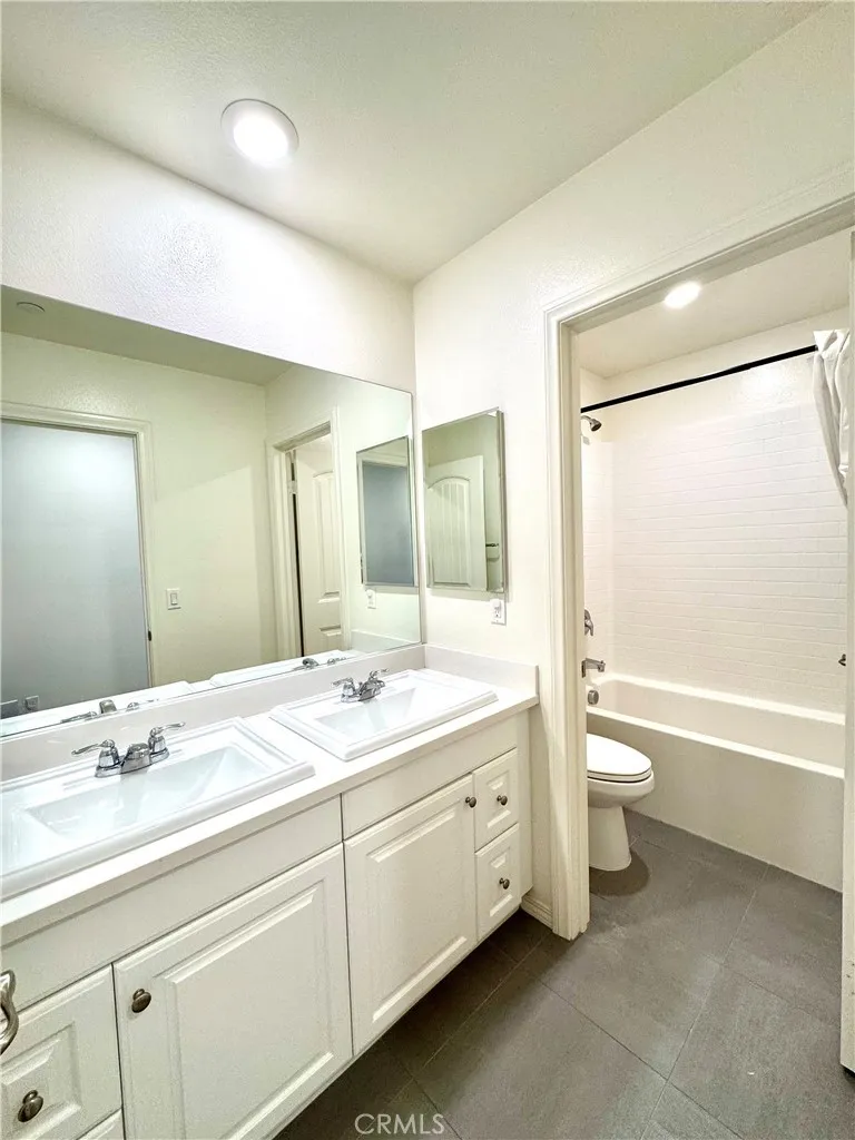 Upstairs share bathroom