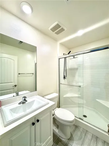Downstairs full bathroom