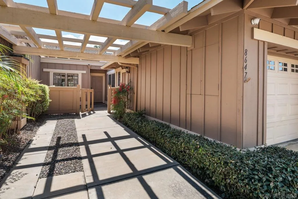 8647 Circle R Valley, Escondido, California 92026 — photo 5