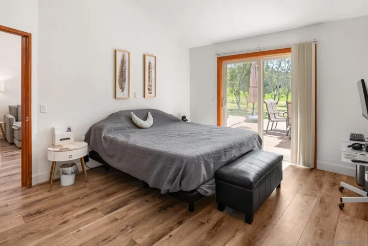 8647 Circle R Valley, Escondido, California 92026