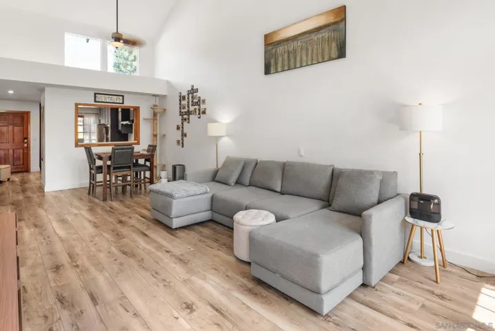 8647 Circle R Valley, Escondido, California 92026