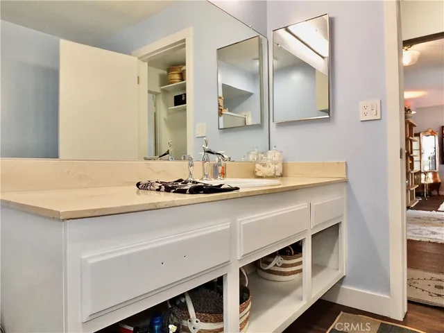 372 Carroll Park E E 406, Long Beach, California 90814