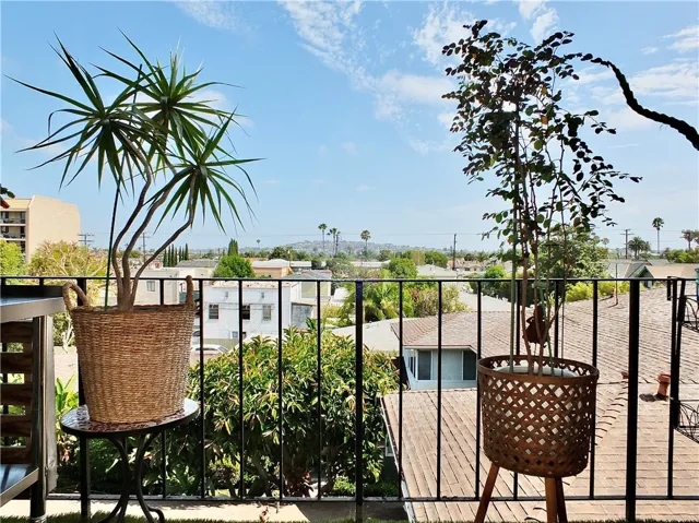 372 Carroll Park E E 406, Long Beach, California 90814