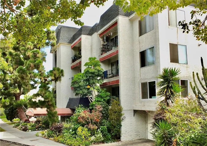 372 Carroll Park E E 406, Long Beach, California 90814