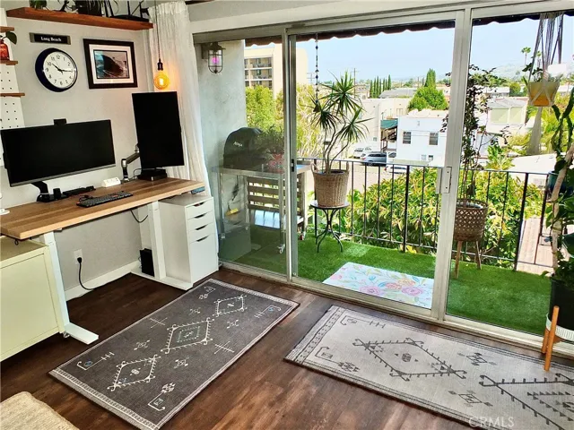 372 Carroll Park E E 406, Long Beach, California 90814