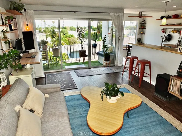 372 Carroll Park E E 406, Long Beach, California 90814