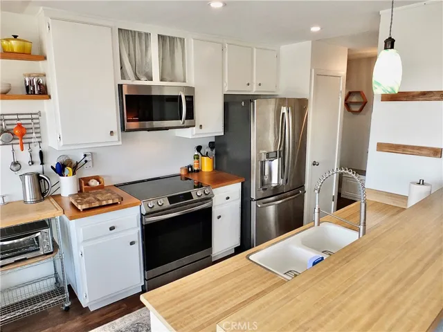 372 Carroll Park E E 406, Long Beach, California 90814
