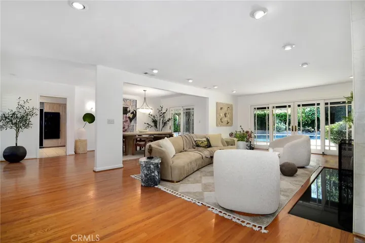 22548 Waterbury Street, Woodland Hills, California 91364