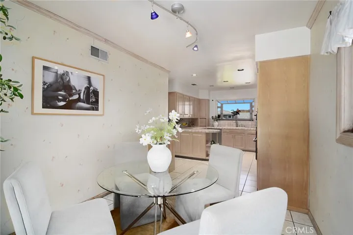 22548 Waterbury Street, Woodland Hills, California 91364