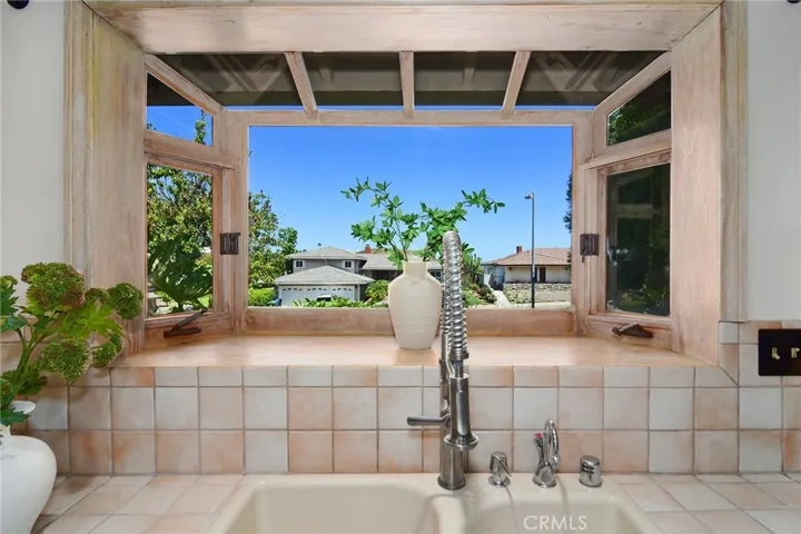 22548 Waterbury Street, Woodland Hills, California 91364
