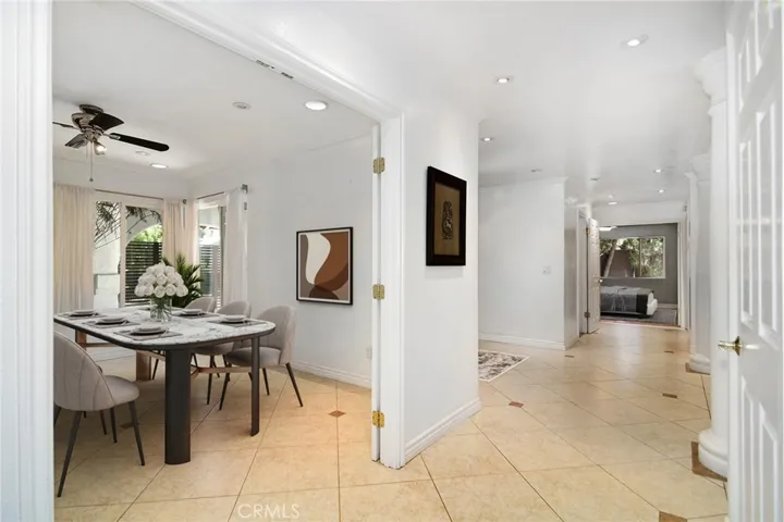 19611 Rosita Street, Tarzana, California 91356