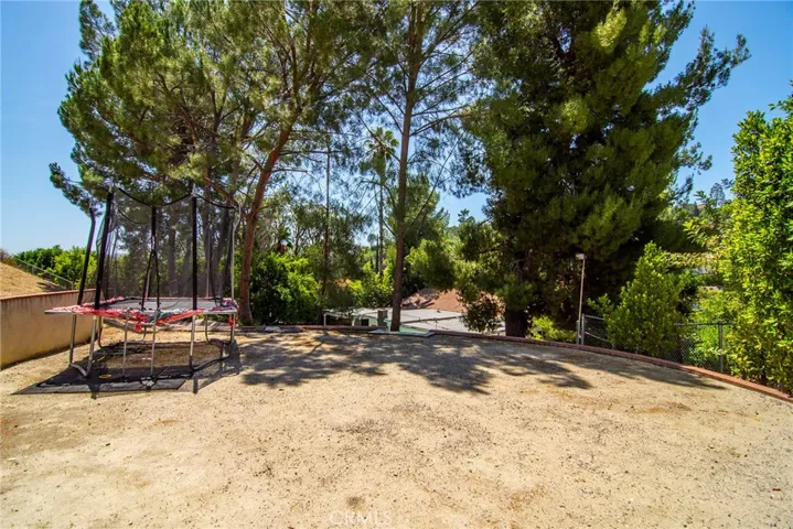 19611 Rosita Street, Tarzana, California 91356