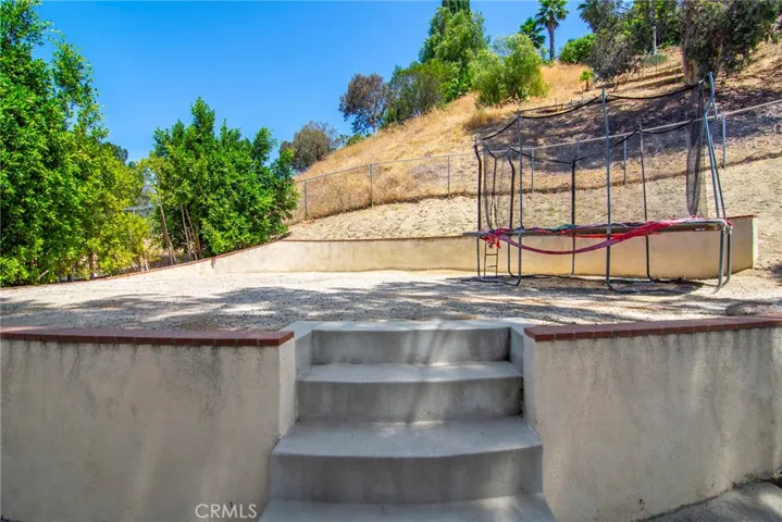 19611 Rosita Street, Tarzana, California 91356