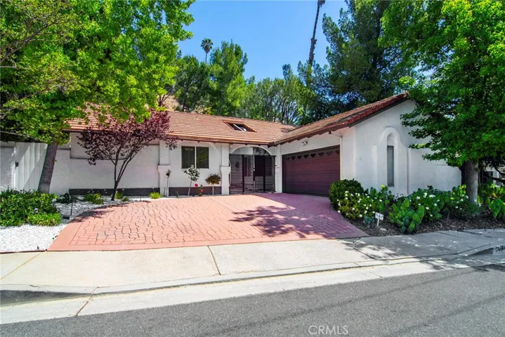 19611 Rosita Street, Tarzana, California 91356
