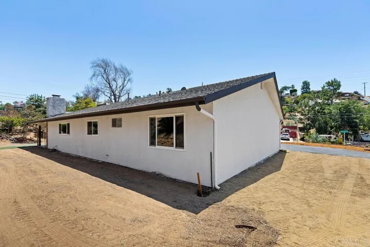 12172 Gay Rio Drive, Lakeside, California 92040