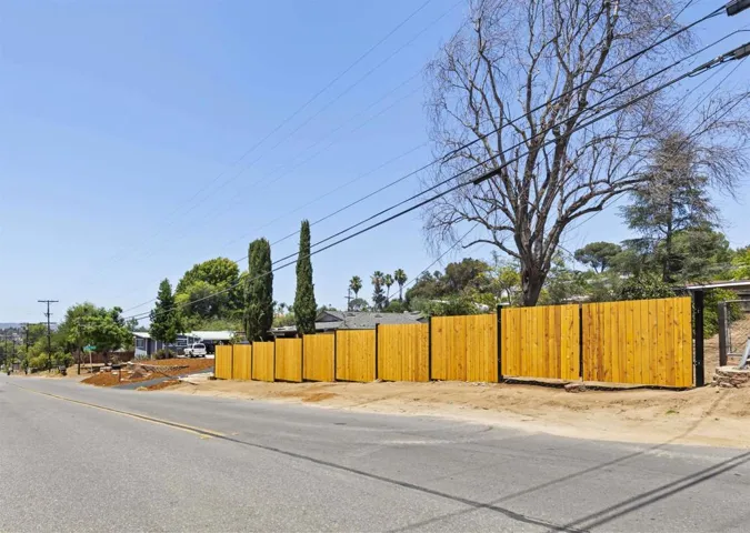 12172 Gay Rio Drive, Lakeside, California 92040