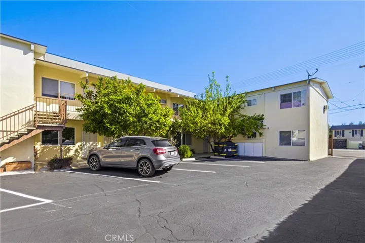 5923 Woodman Avenue, Valley Glen, California 91401