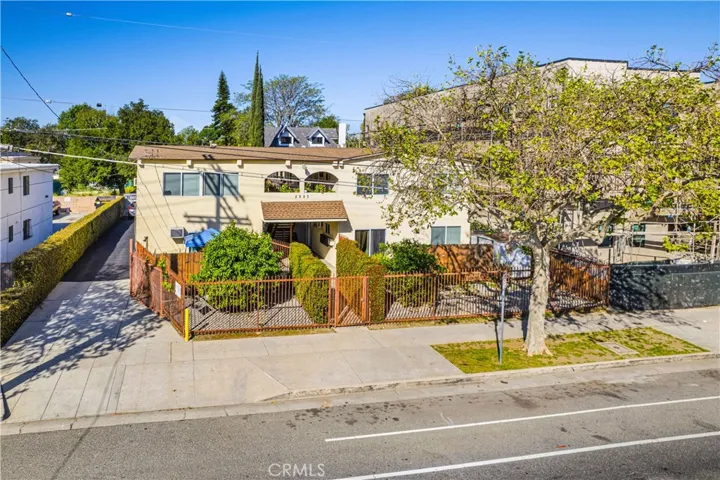 5923 Woodman Avenue, Valley Glen, California 91401