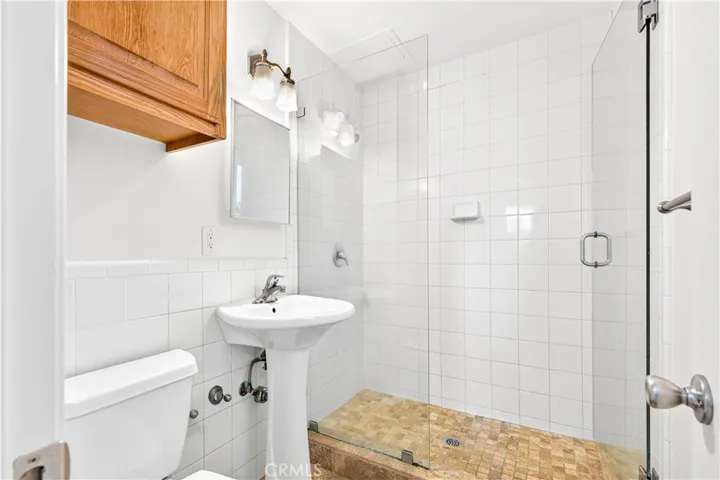 5923 Woodman Avenue, Valley Glen, California 91401