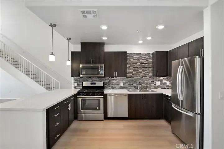 124 W Colorado 502, Glendale, California 91204