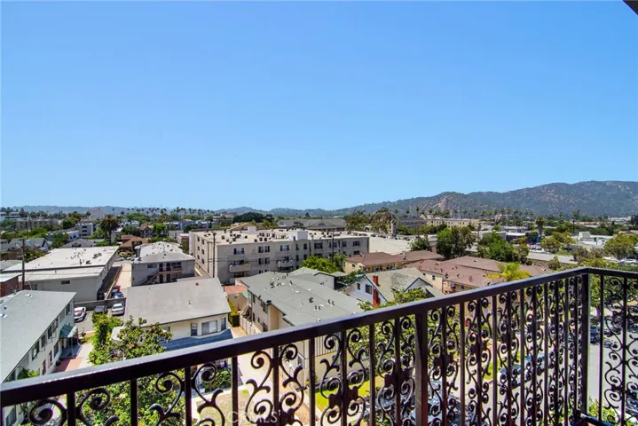 124 W Colorado 502, Glendale, California 91204