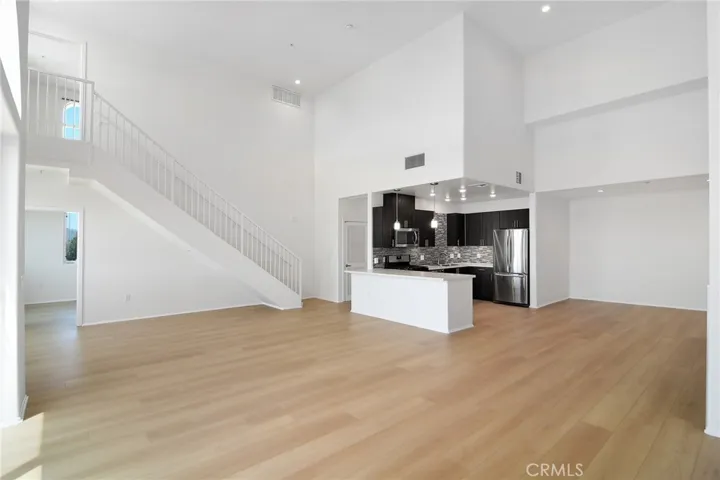 124 W Colorado 502, Glendale, California 91204