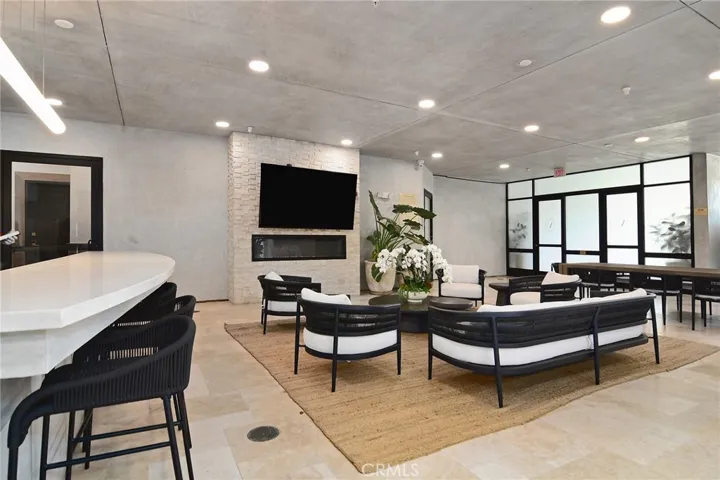 124 W Colorado 502, Glendale, California 91204
