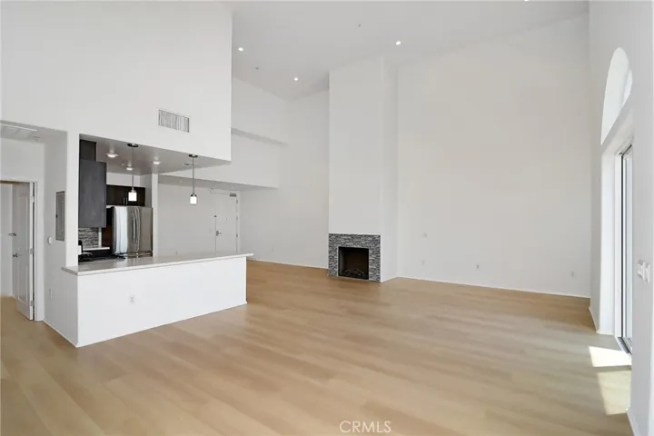 124 W Colorado 502, Glendale, California 91204