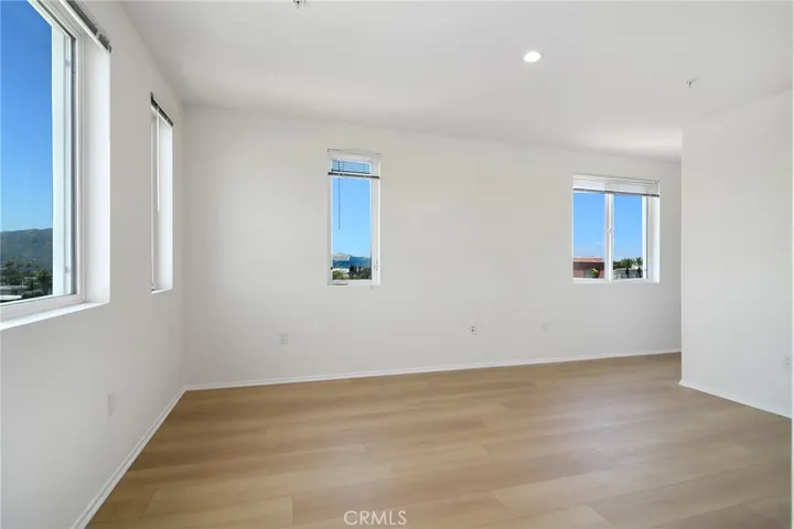 124 W Colorado 502, Glendale, California 91204