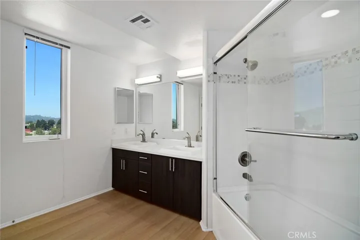 124 W Colorado 502, Glendale, California 91204