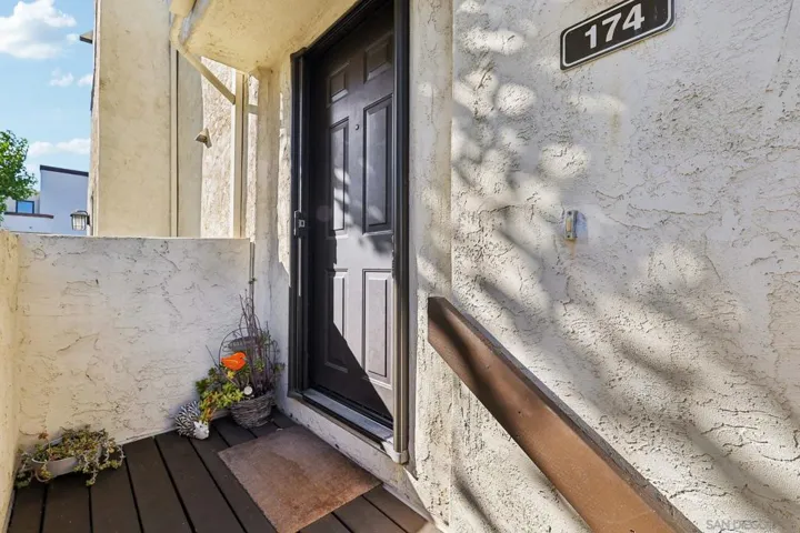 2275 Caminito Pajarito 174, San Diego, California 92107