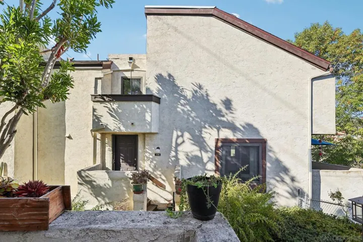 2275 Caminito Pajarito 174, San Diego, California 92107
