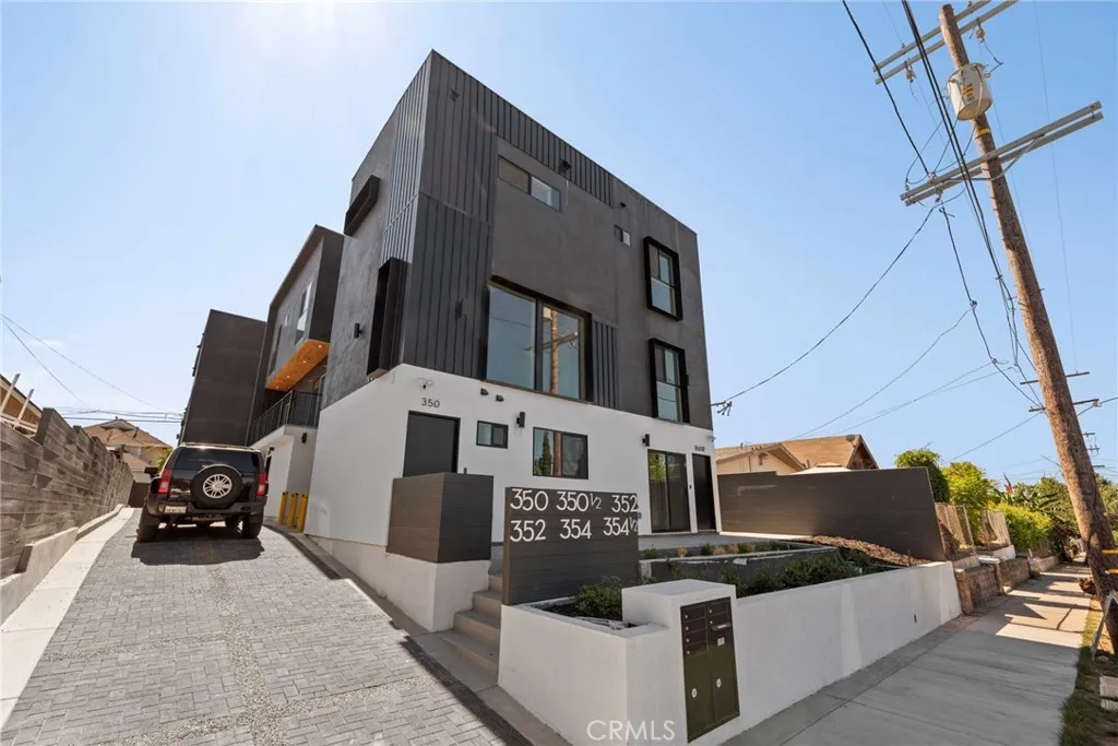 354 N Breed, Los Angeles, California 90033 — photo 5