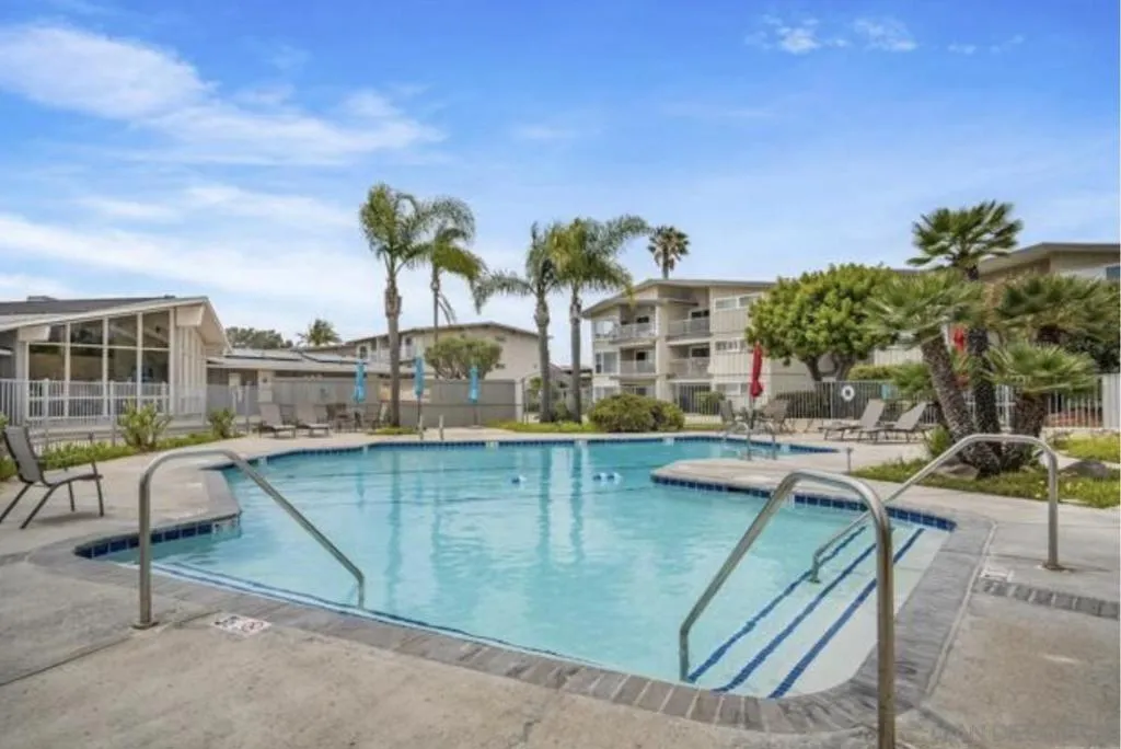 Community pool