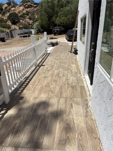 107 Ventura Way, Chatsworth, California 91311