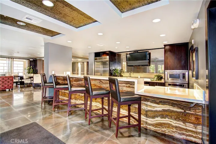 21301 Erwin Street 231, Woodland Hills, California 91367