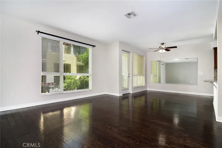 21301 Erwin Street 231, Woodland Hills, California 91367