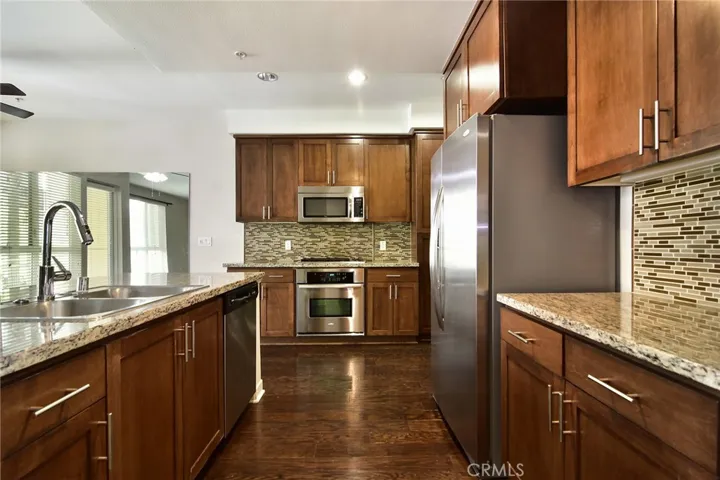 21301 Erwin Street 231, Woodland Hills, California 91367
