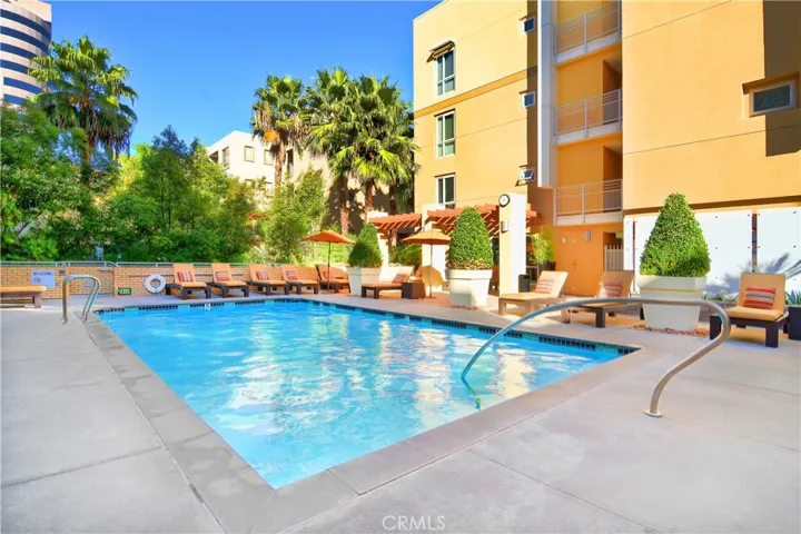 21301 Erwin Street 231, Woodland Hills, California 91367